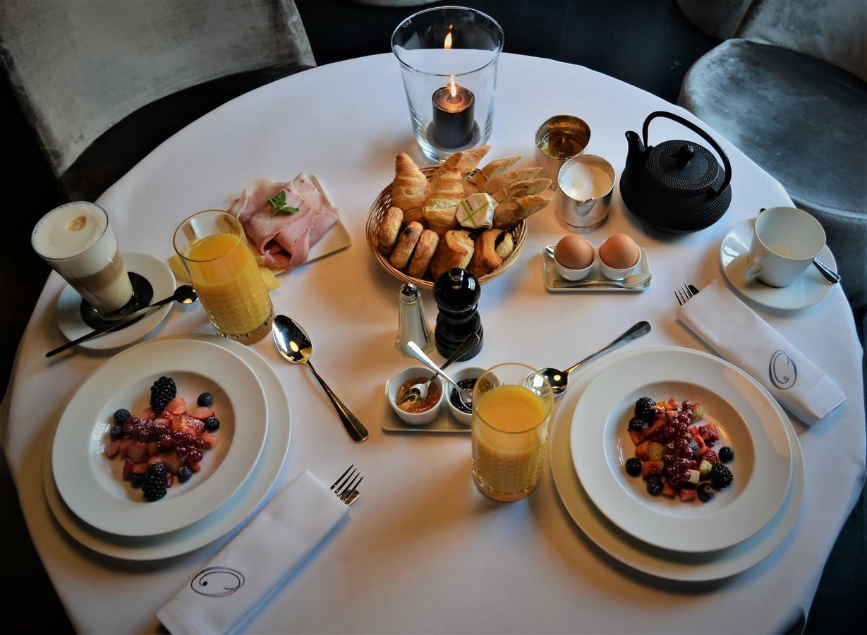 Hotel Odette En Ville 익셀레스 외부 사진