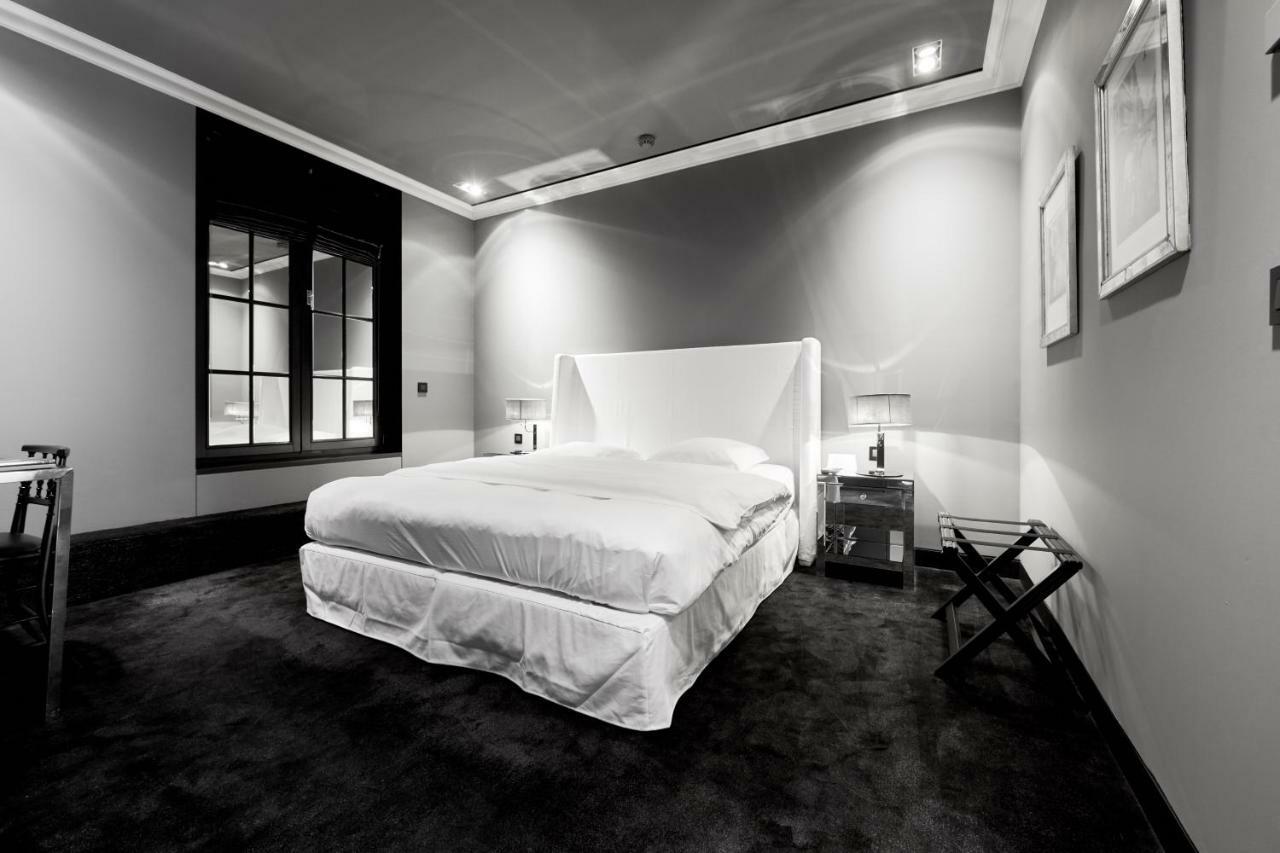 Hotel Odette En Ville 익셀레스 외부 사진