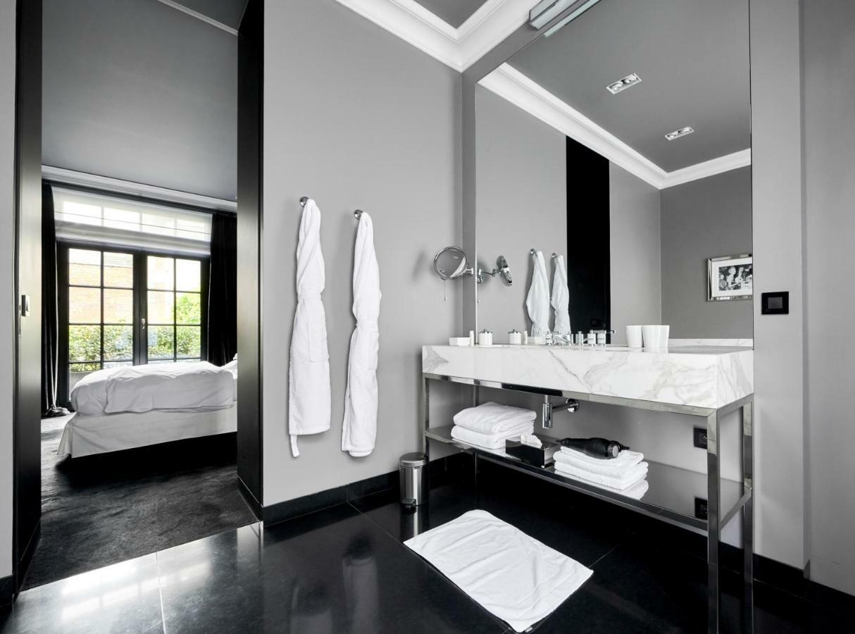 Hotel Odette En Ville 익셀레스 외부 사진