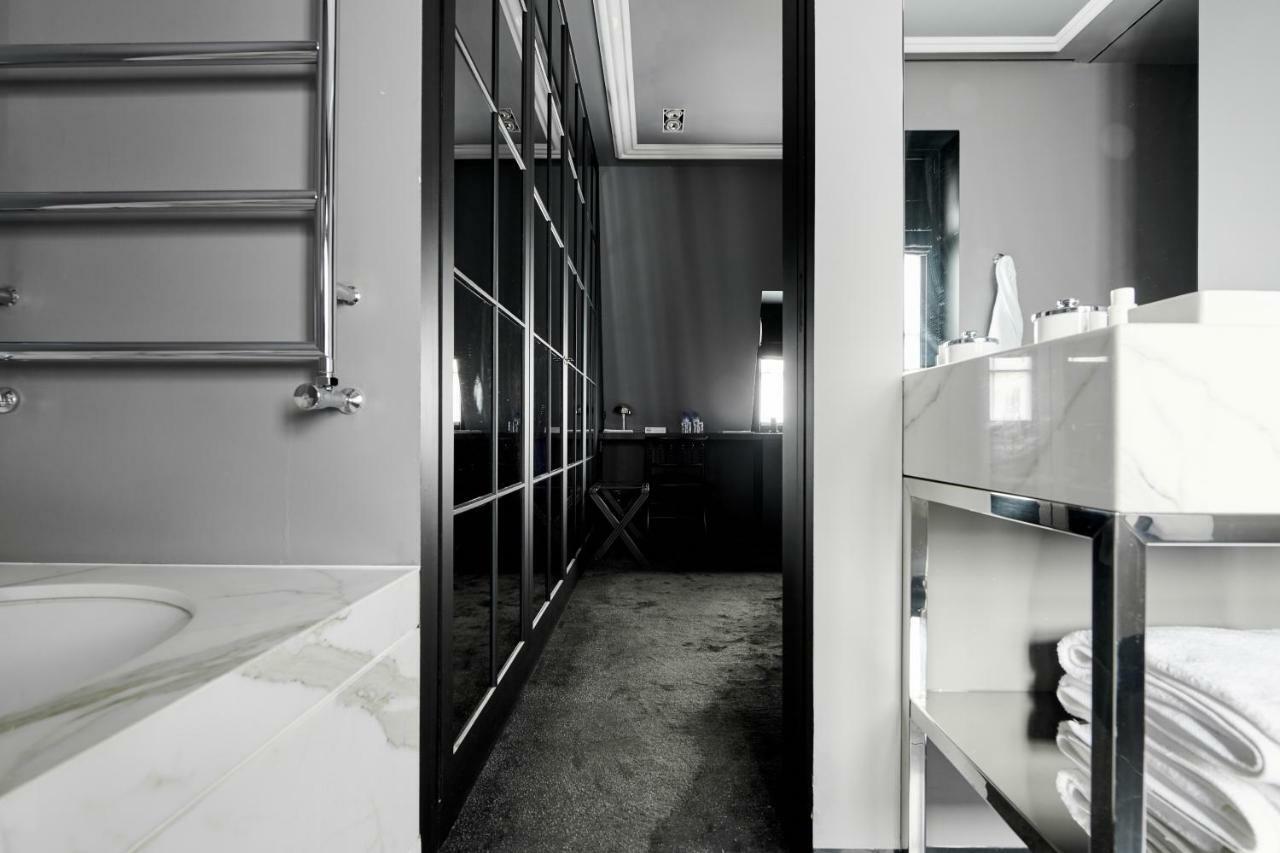 Hotel Odette En Ville 익셀레스 외부 사진