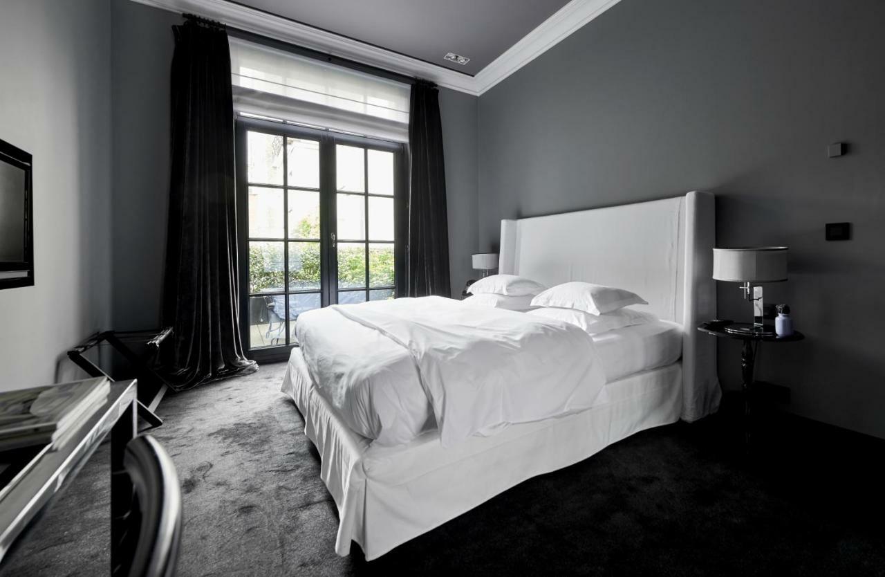 Hotel Odette En Ville 익셀레스 외부 사진