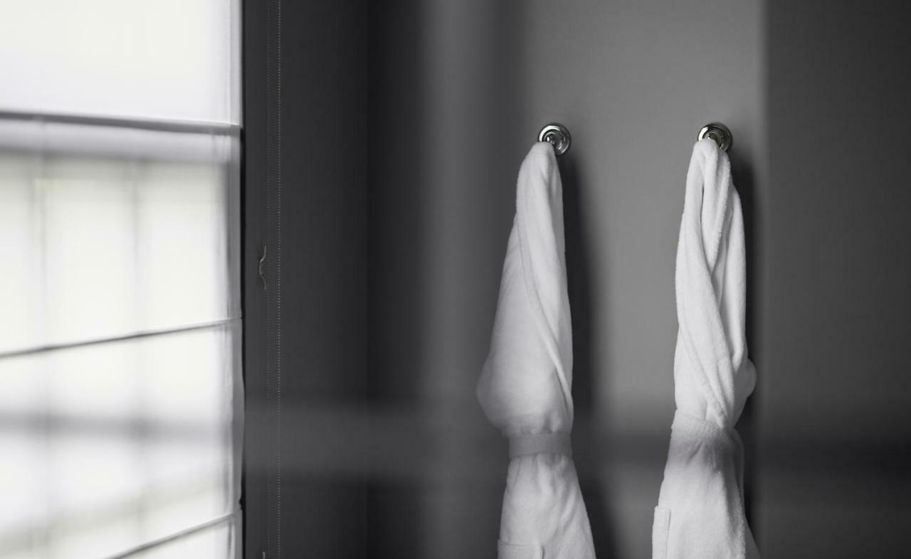 Hotel Odette En Ville 익셀레스 외부 사진
