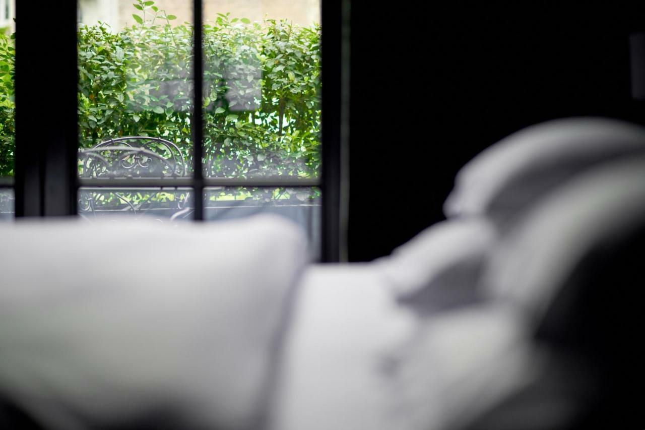Hotel Odette En Ville 익셀레스 외부 사진